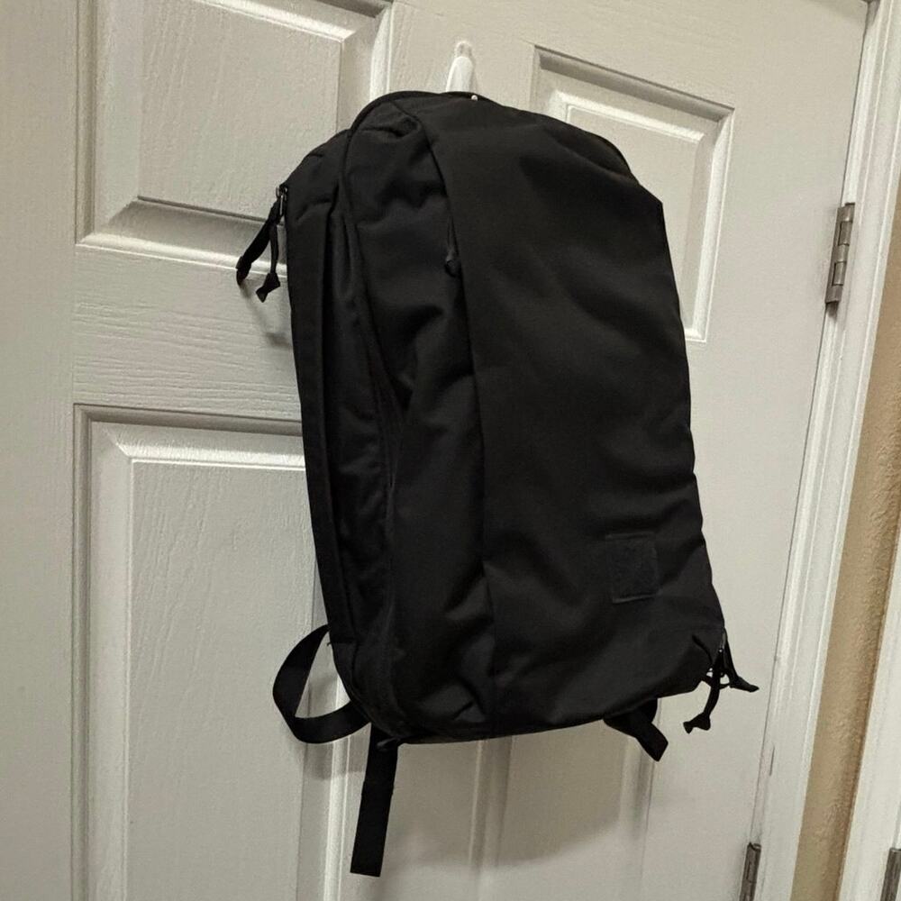 Evergoods CPL24 24L Civic Panel Loader Black EDC Travel Laptop Backpack - Picture 4 of 15